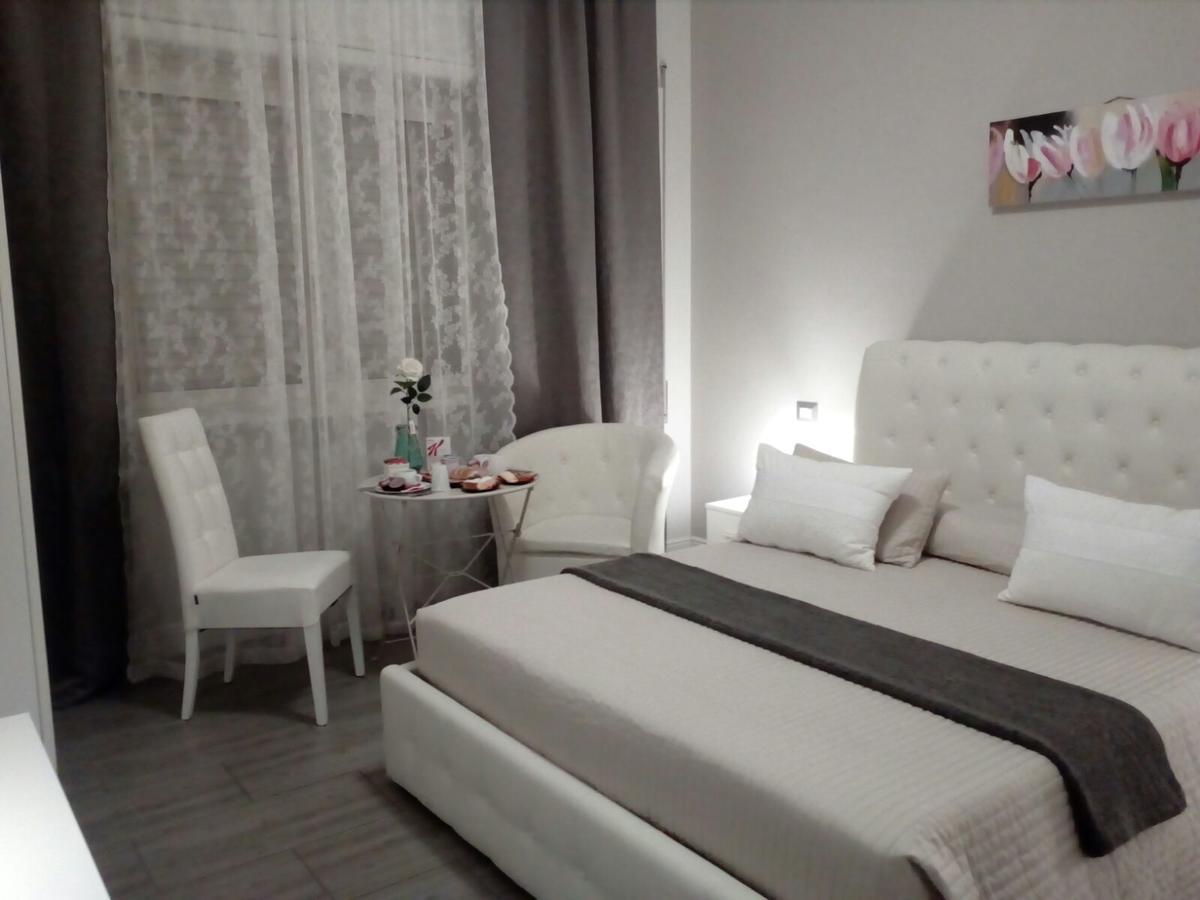 Готель Pianeta Roma 48 Екстер'єр фото